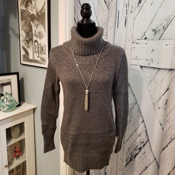 H&M Sweaters - H&M Turtleneck Grey Sweater size medium